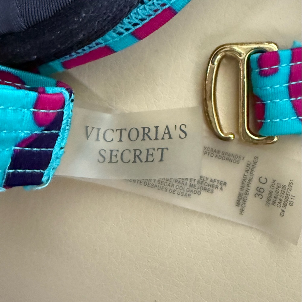 Victoria’s Secret bikini top - Picture 5 of 6